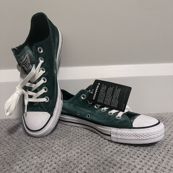 NWT! Converse 🌲👟🦚 size 7 • dark green • unworn! - Picture 2 of 6